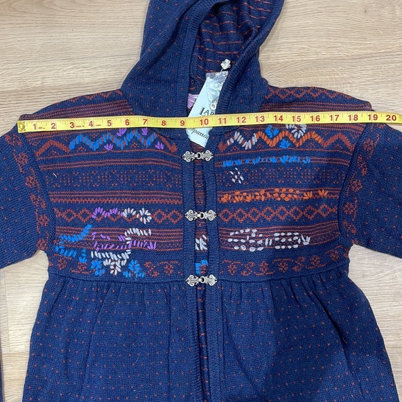 Lark and Sparrow Boutique- Freelance Babydoll Sweater - Picture 4 of 6